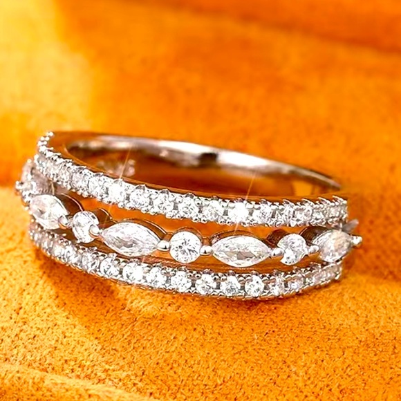 ♥️Ring 3 rows of marquis’s cut, geometric round cuts  zircons together /one ring - Picture 5 of 10